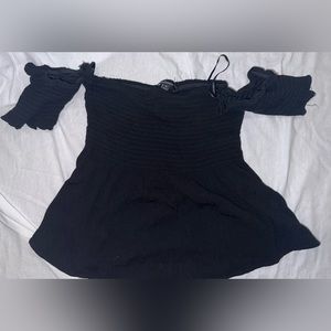 Medium Black off the shoulder crop top from ambiance